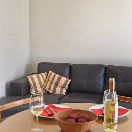 Apartment Cosy, Spacious & Sunlit 2br Penthouse - Close To Bugibba Square & Seafront *