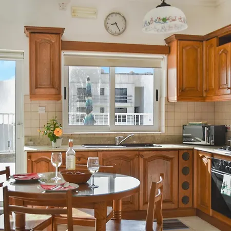 Cosy, Spacious & Sunlit 2br Penthouse - Close To Bugibba Square & Seafront St. Paul's Bay